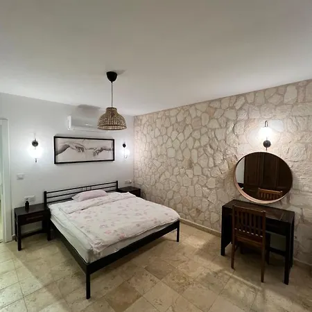 Viola - Kalkan